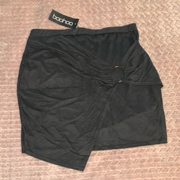 BooHoo Plus Harriet Suedette Wrap O-Ring Mini Skirt - Picture 2 of 11